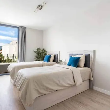 Holiday home Fantastic Townhouse Near The