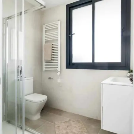 Fantastic Townhouse Near The Holiday home Malaga